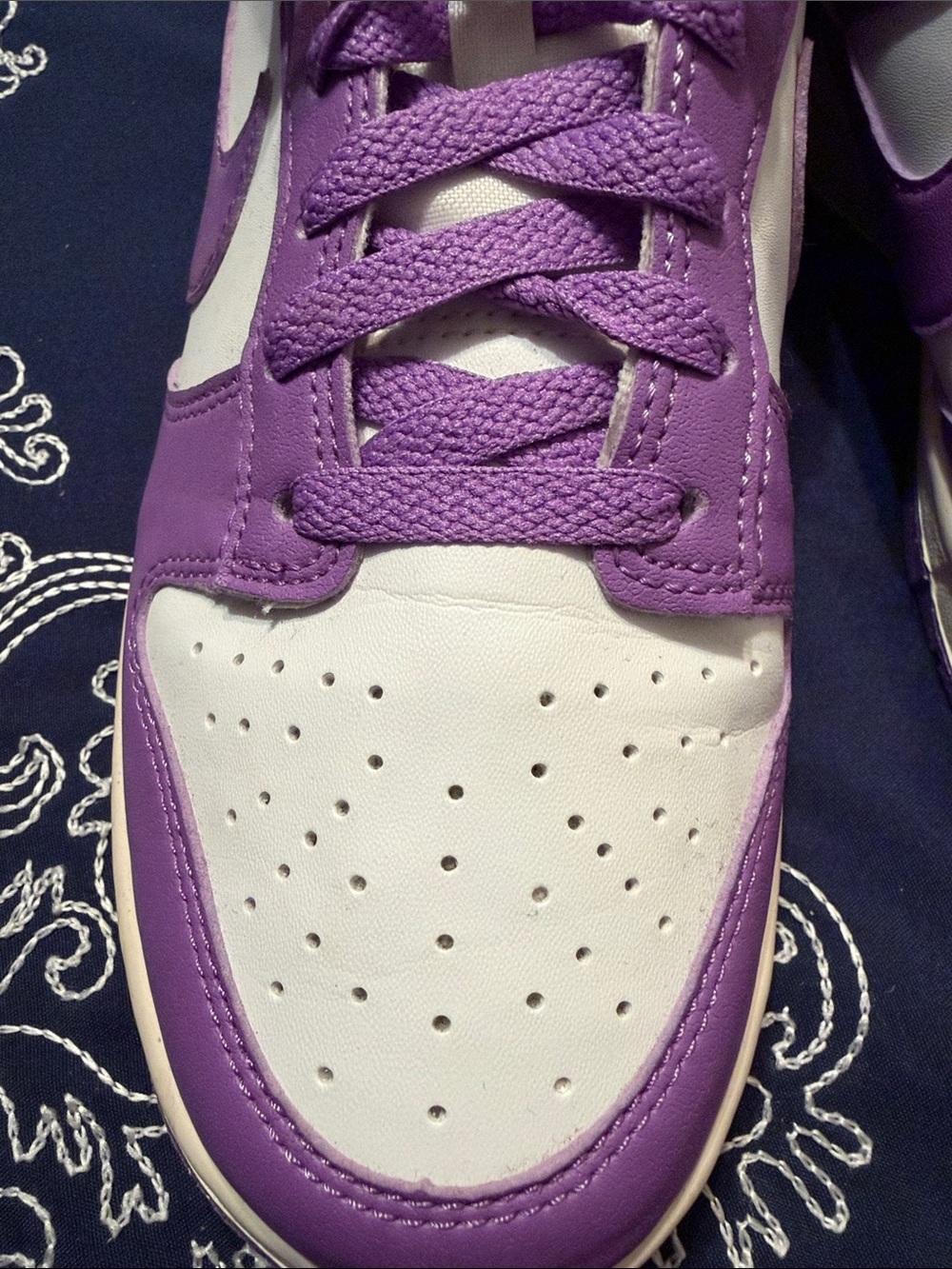 Nike Women’s Low-Top Sneakers — Purple & Cream - Picture 9 of 9